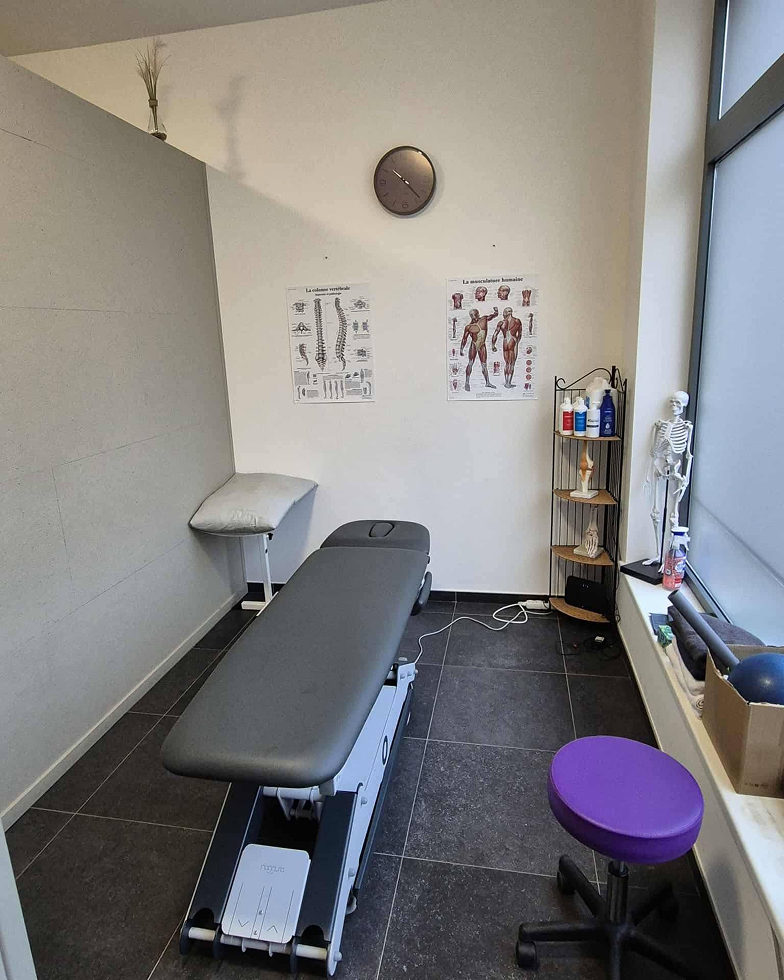 Espace de soins et table hydraulique